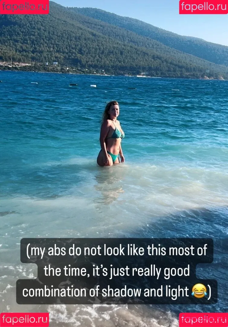 DonaSpock Onlyfans Photo Gallery 