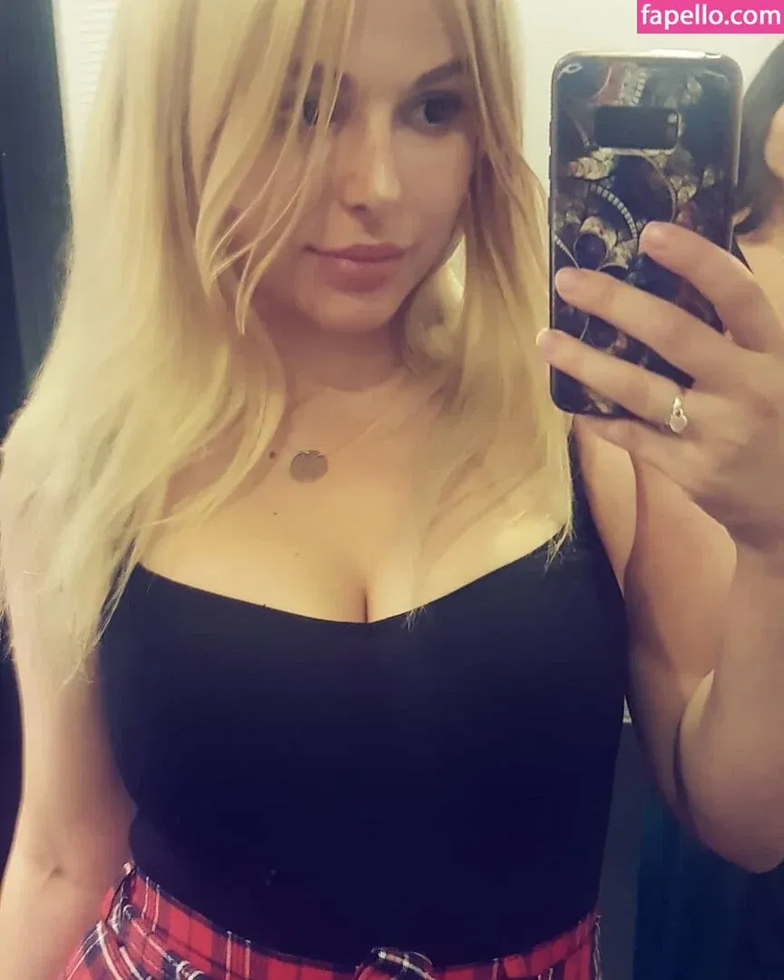 DonaSpock Onlyfans Photo Gallery 