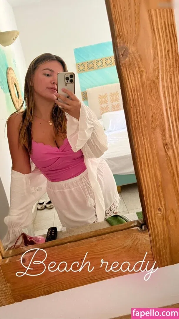 DonaSpock Onlyfans Photo Gallery 