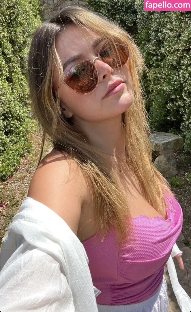 DonaSpock Onlyfans Photo Gallery 