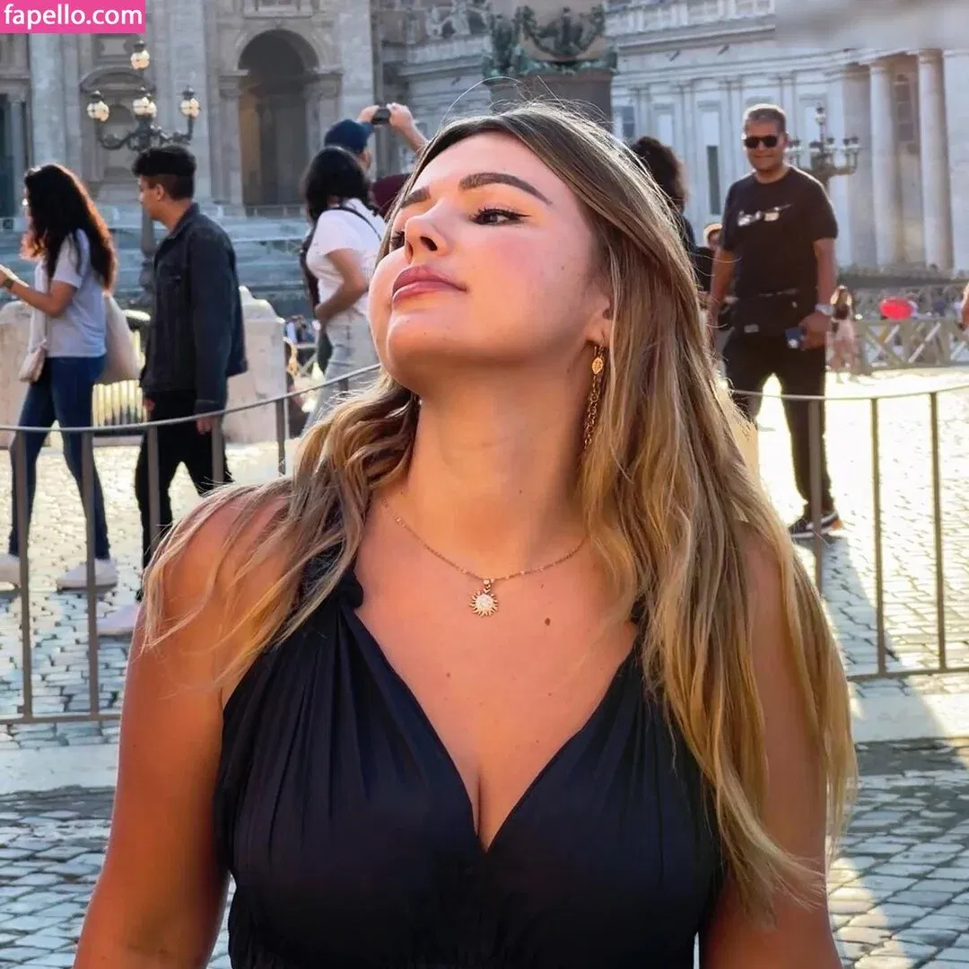 DonaSpock Onlyfans Photo Gallery 