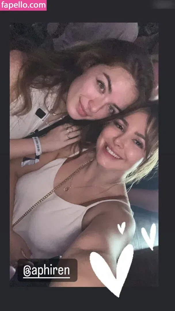 DonaSpock Onlyfans Photo Gallery 