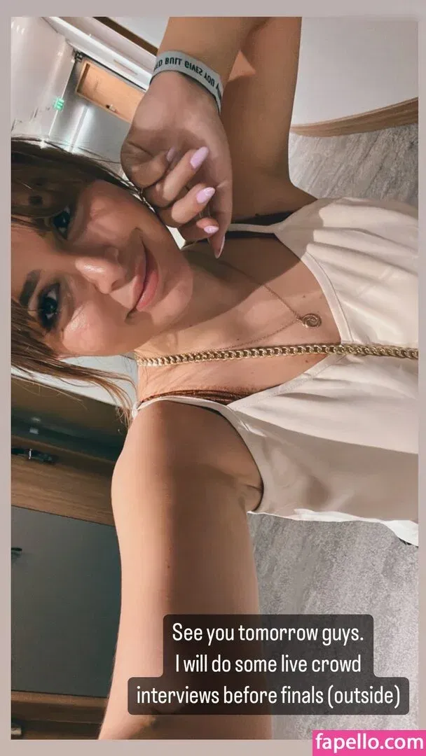 DonaSpock Onlyfans Photo Gallery 