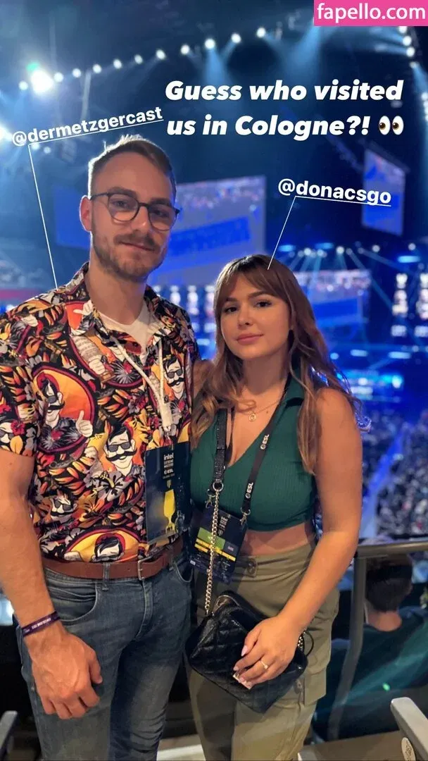 DonaSpock Onlyfans Photo Gallery 