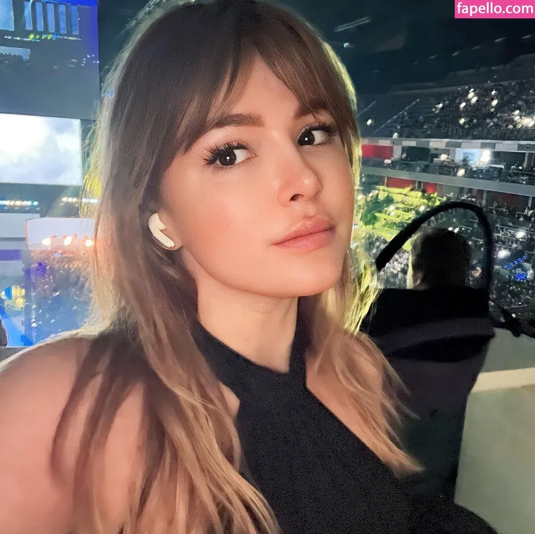 DonaSpock Onlyfans Photo Gallery 