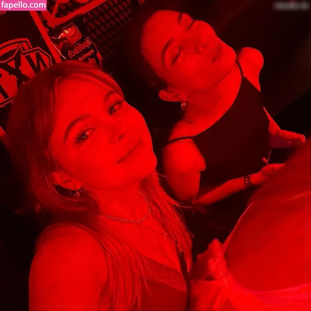 DonaSpock Onlyfans Photo Gallery 