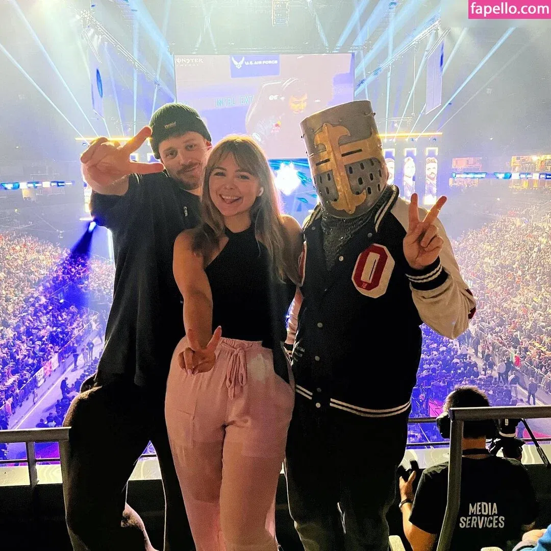 DonaSpock Onlyfans Photo Gallery 