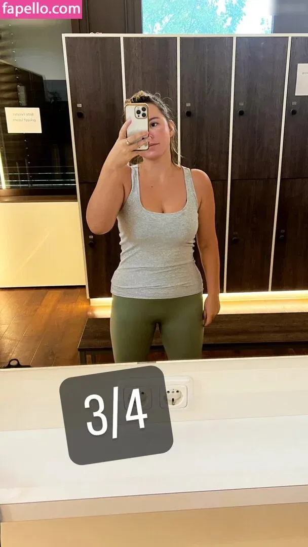 DonaSpock Onlyfans Photo Gallery 