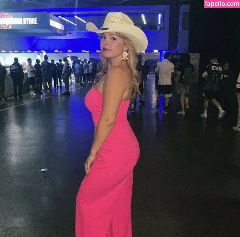 DonaSpock Onlyfans Photo Gallery 