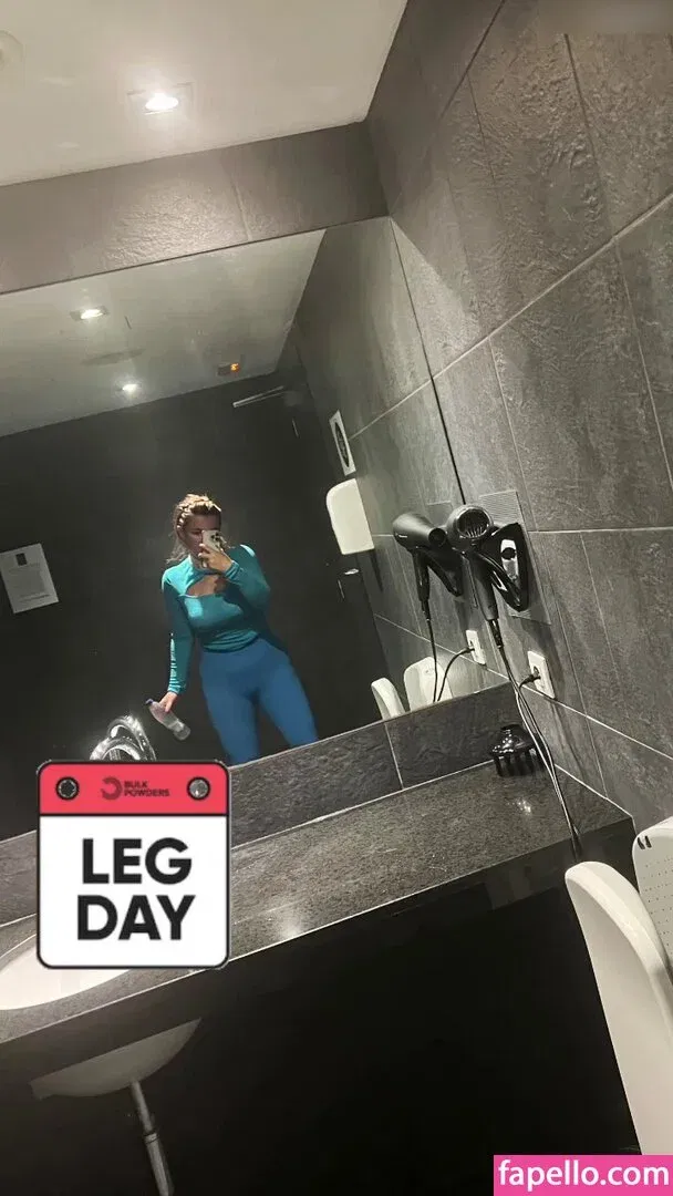 DonaSpock Onlyfans Photo Gallery 