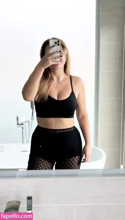 DonaSpock Onlyfans Photo Gallery 