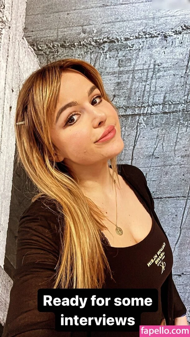 DonaSpock Onlyfans Photo Gallery 