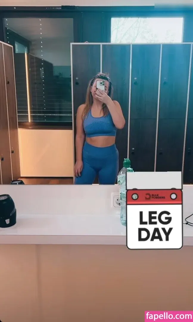 DonaSpock Onlyfans Photo Gallery 