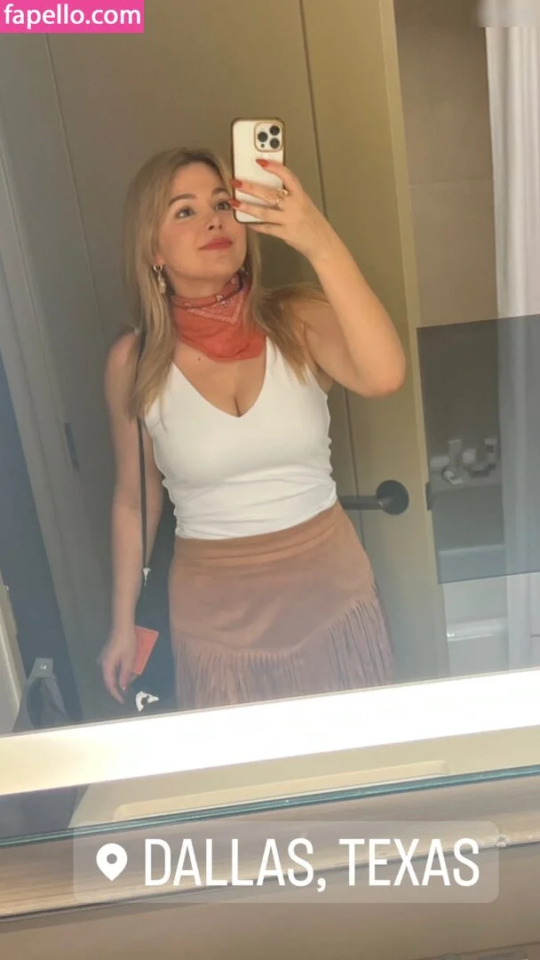 DonaSpock Onlyfans Photo Gallery 