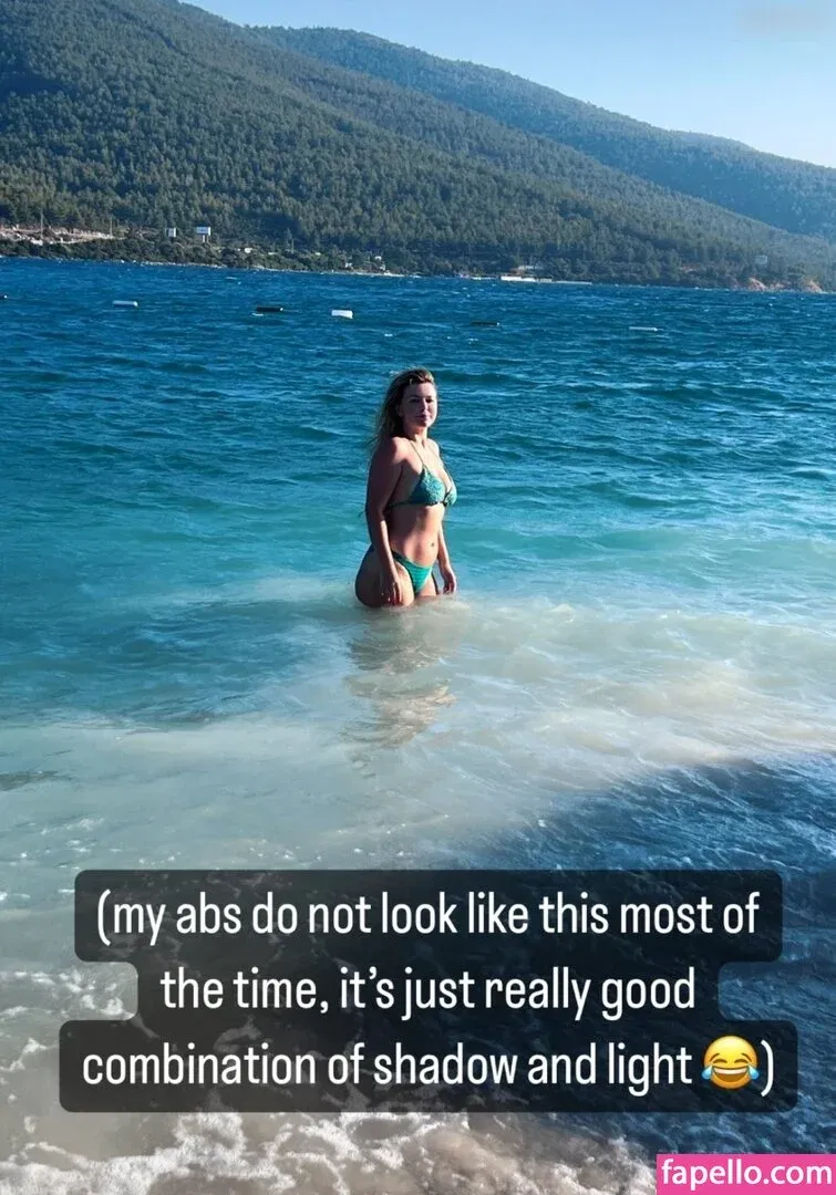 DonaSpock Onlyfans Photo Gallery 