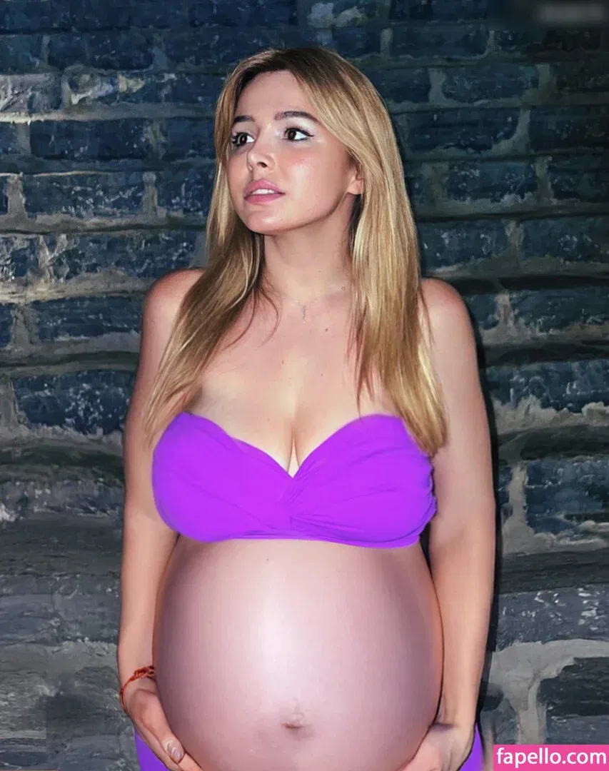 DonaSpock Onlyfans Photo Gallery 