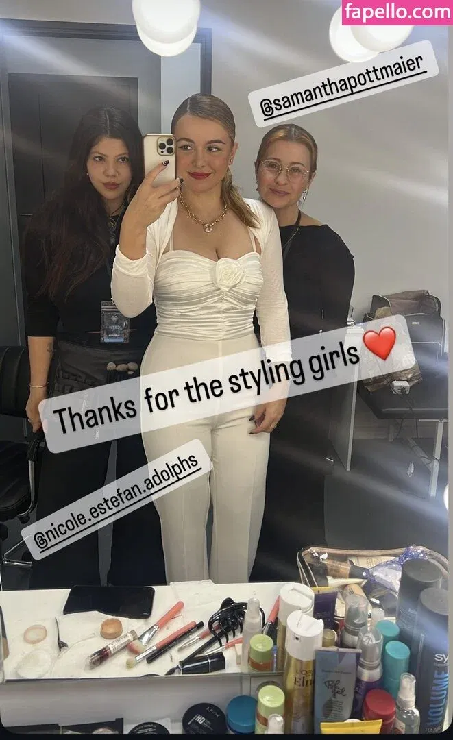 DonaSpock Onlyfans Photo Gallery 