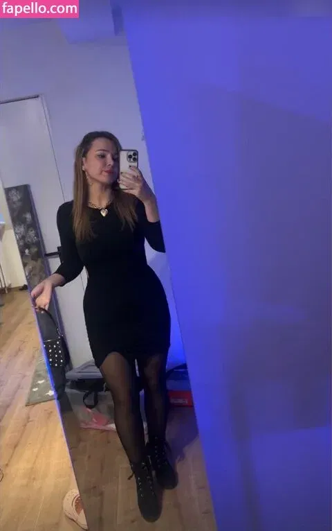 DonaSpock Onlyfans Photo Gallery 