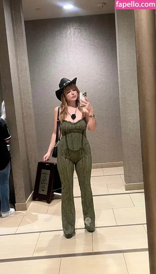 DonaSpock Onlyfans Photo Gallery 