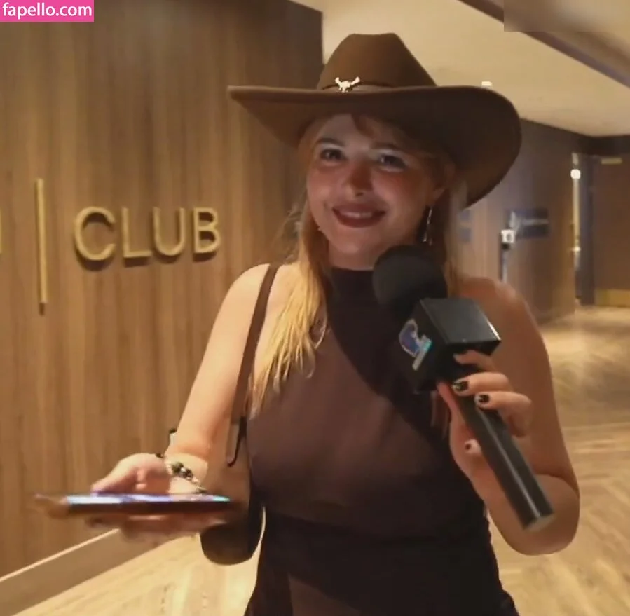 DonaSpock Onlyfans Photo Gallery 