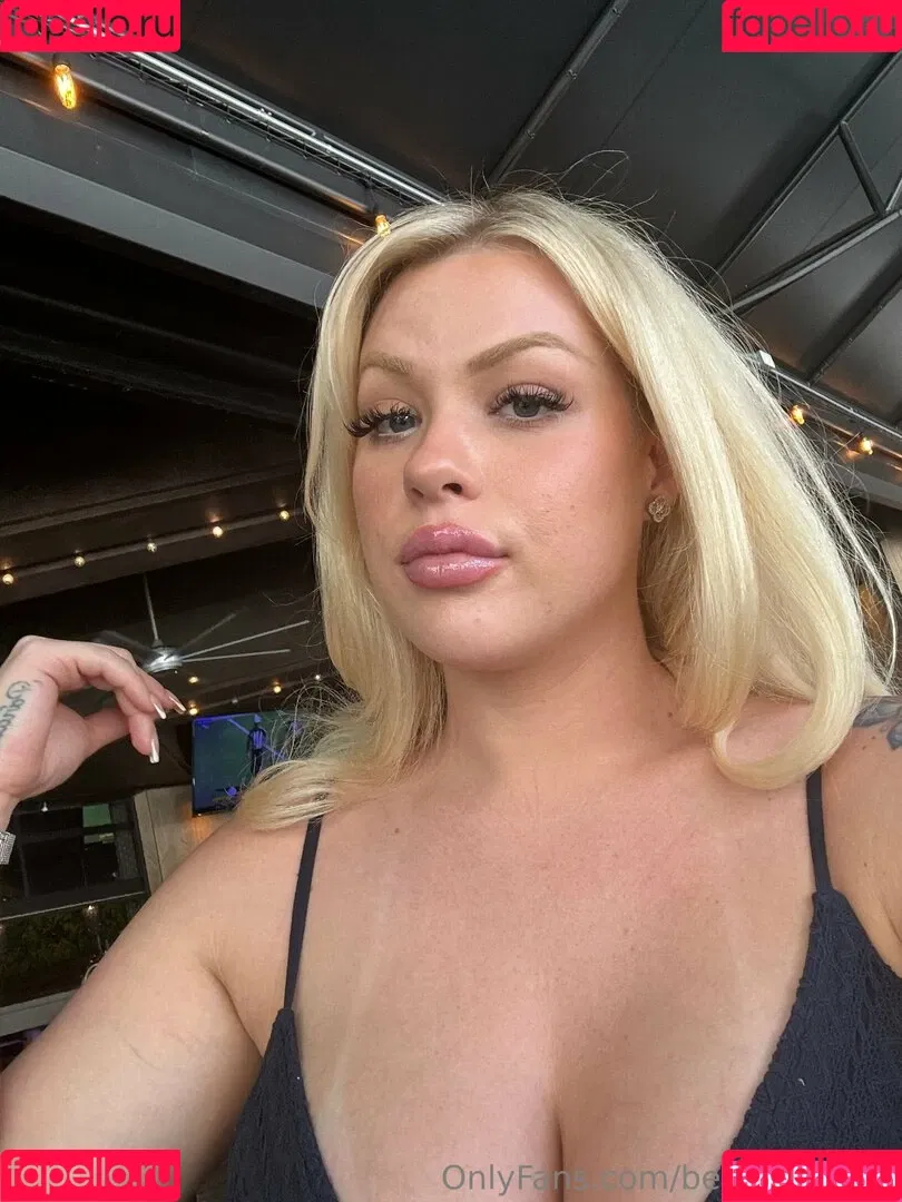 Becky Crocker Onlyfans Photo Gallery 