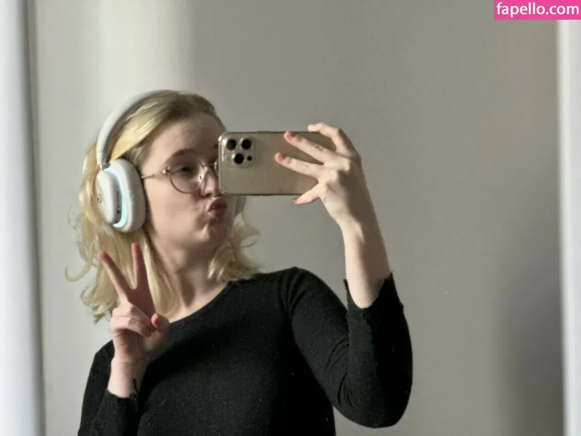 Fox_Happiness Onlyfans Photo Gallery 