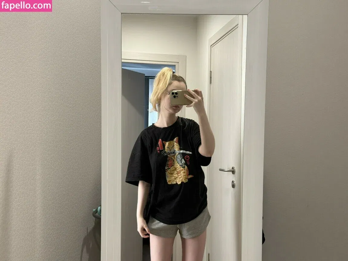 Fox_Happiness Onlyfans Photo Gallery 