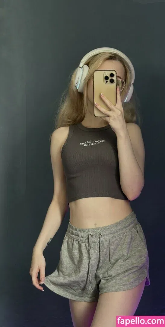 Fox_Happiness Onlyfans Photo Gallery 