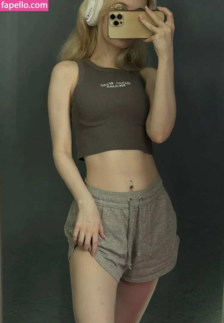 Fox_Happiness Onlyfans Photo Gallery 