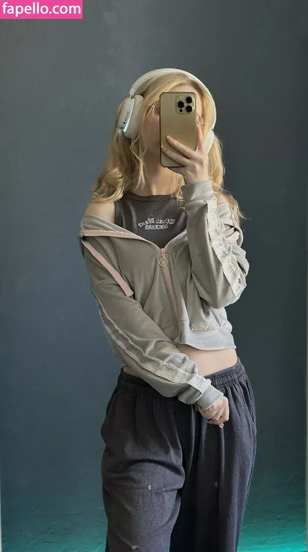 Fox_Happiness Onlyfans Photo Gallery 