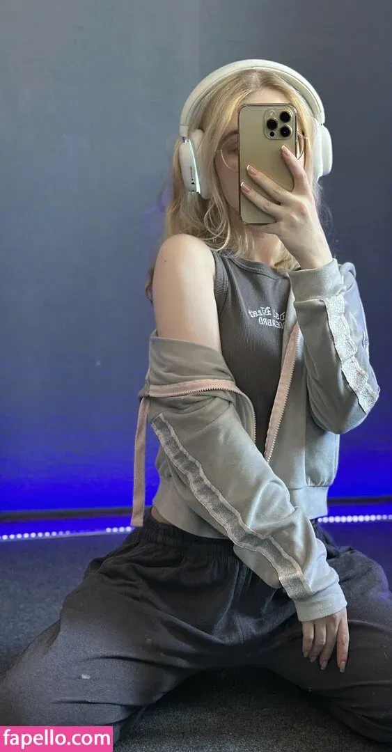 Fox_Happiness Onlyfans Photo Gallery 