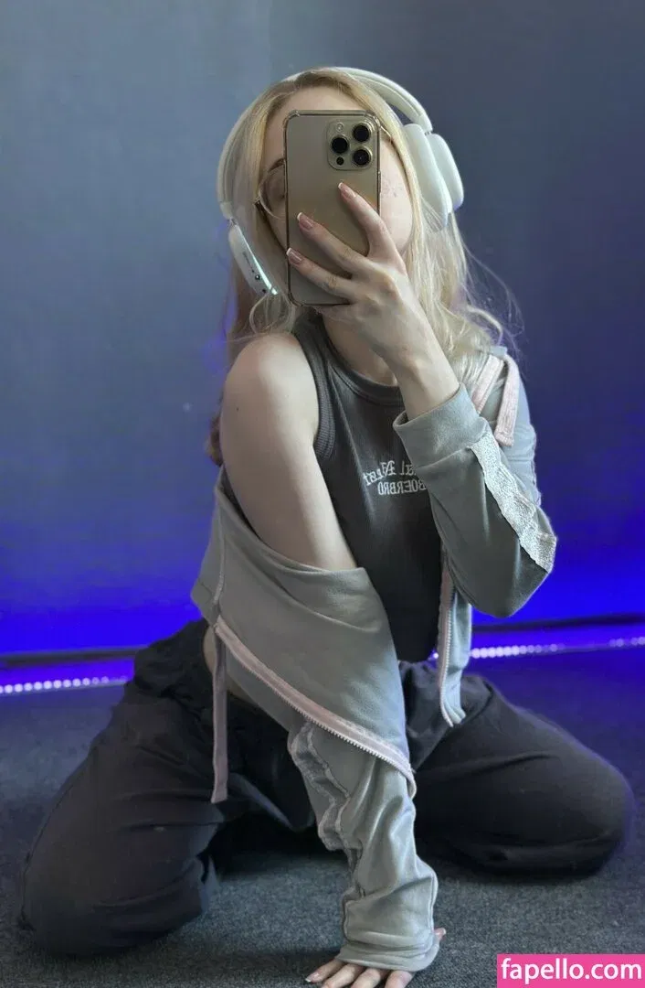 Fox_Happiness Onlyfans Photo Gallery 