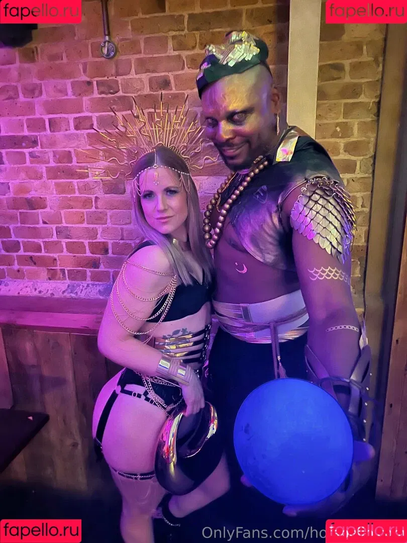 AliceinQOSland Onlyfans Photo Gallery 