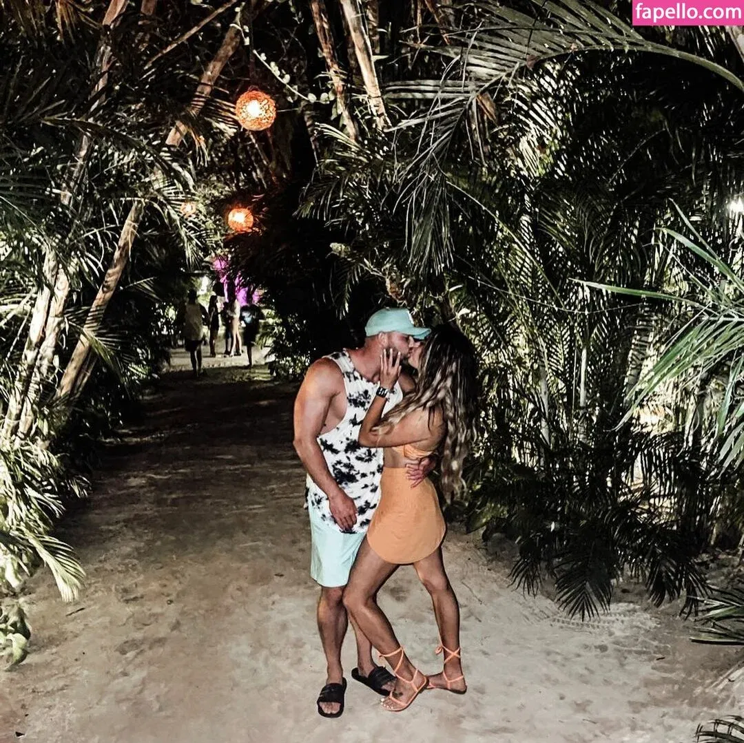 Ashleigh Lynnea Onlyfans Photo Gallery 