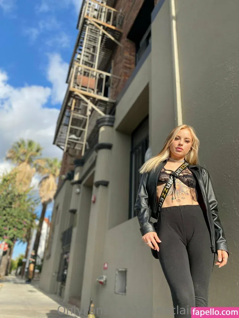 annaclaireclouds Onlyfans Photo Gallery 