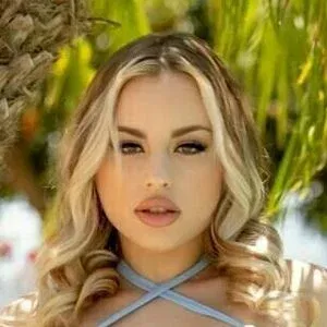 annaclaireclouds Onlyfans Photo Gallery 