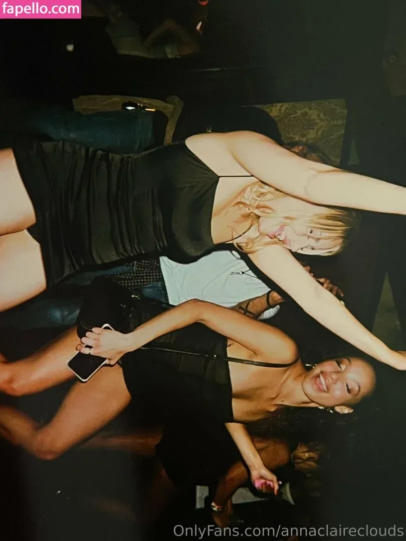 annaclaireclouds Onlyfans Photo Gallery 