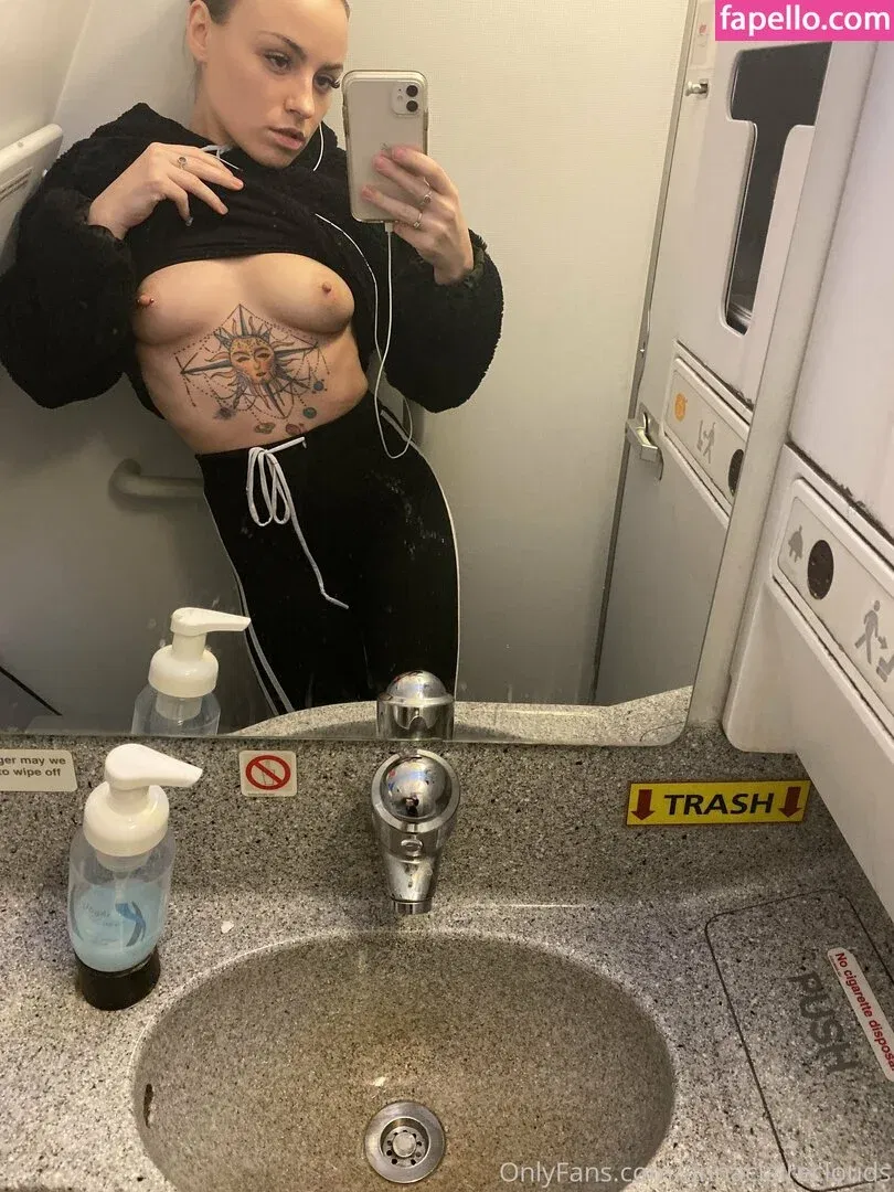 annaclaireclouds Onlyfans Photo Gallery 