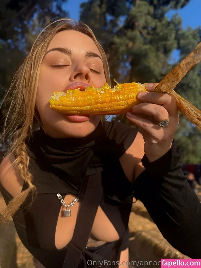 annaclaireclouds Onlyfans Photo Gallery 