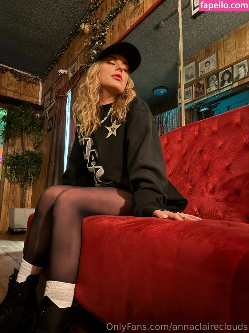 annaclaireclouds Onlyfans Photo Gallery 
