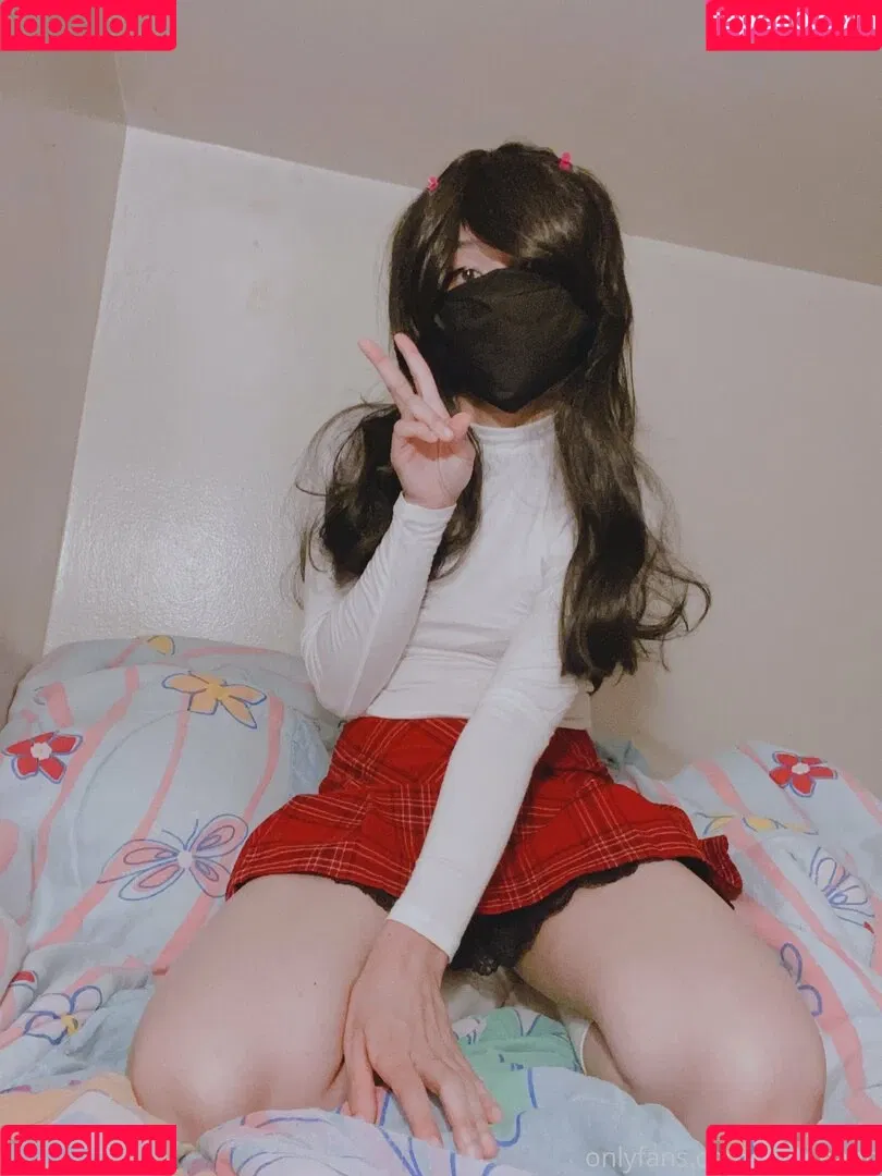 yurileahn Onlyfans Photo Gallery 
