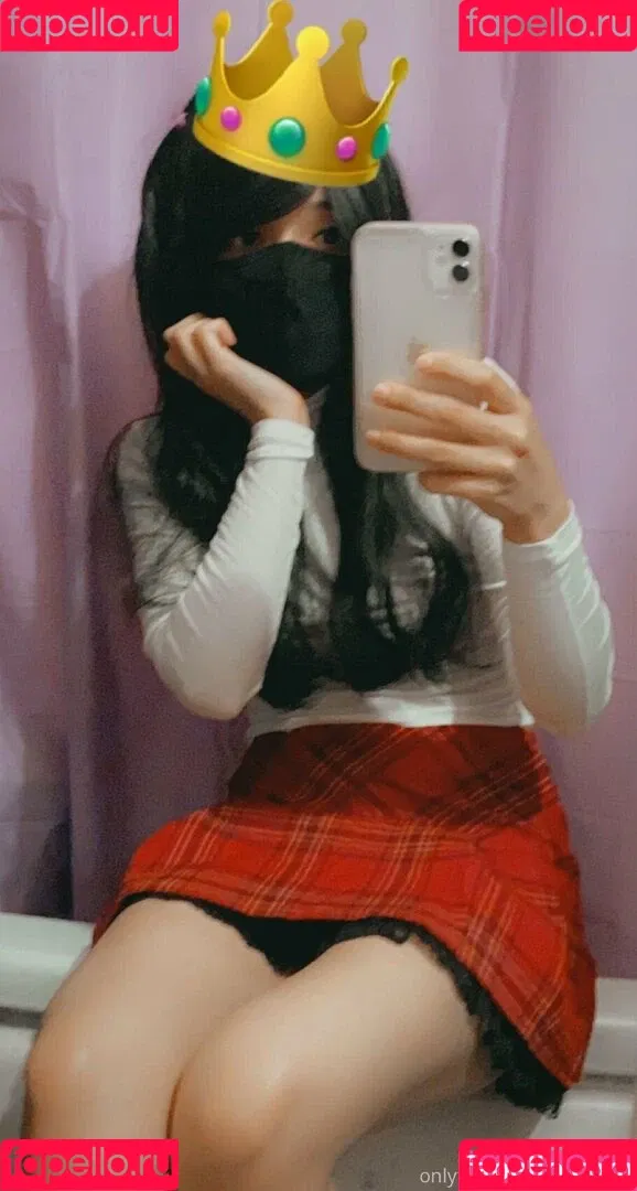 yurileahn Onlyfans Photo Gallery 