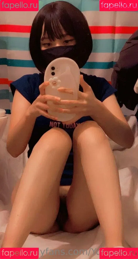 yurileahn Onlyfans Photo Gallery 