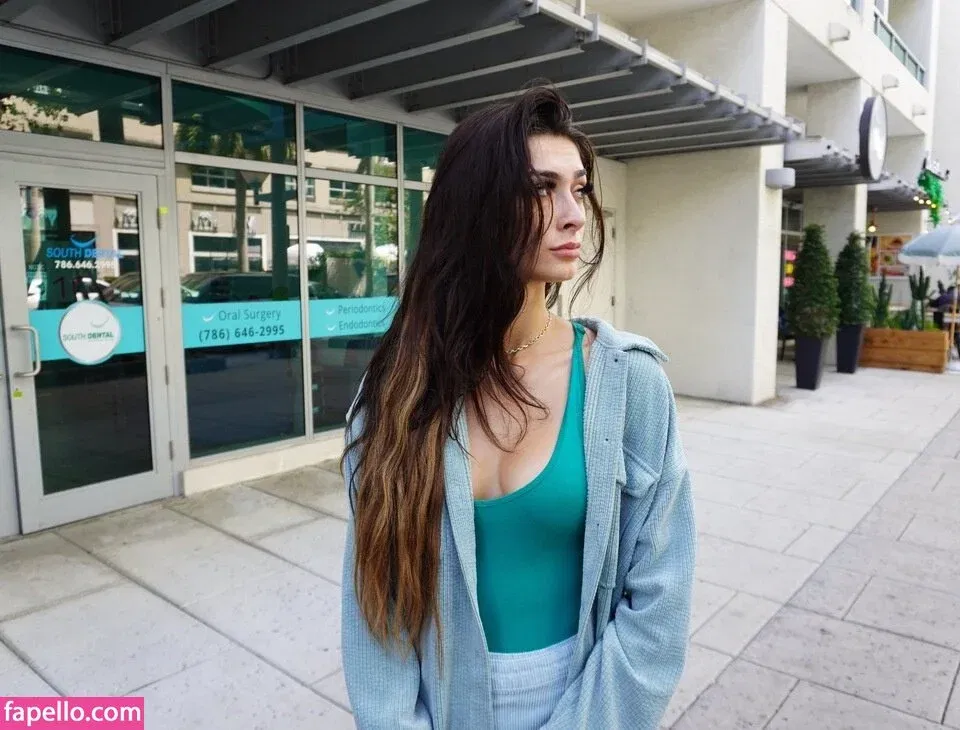 fsusophivip Onlyfans Photo Gallery 