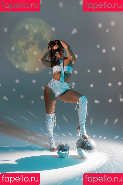 Sisi Rose Onlyfans Photo Gallery 