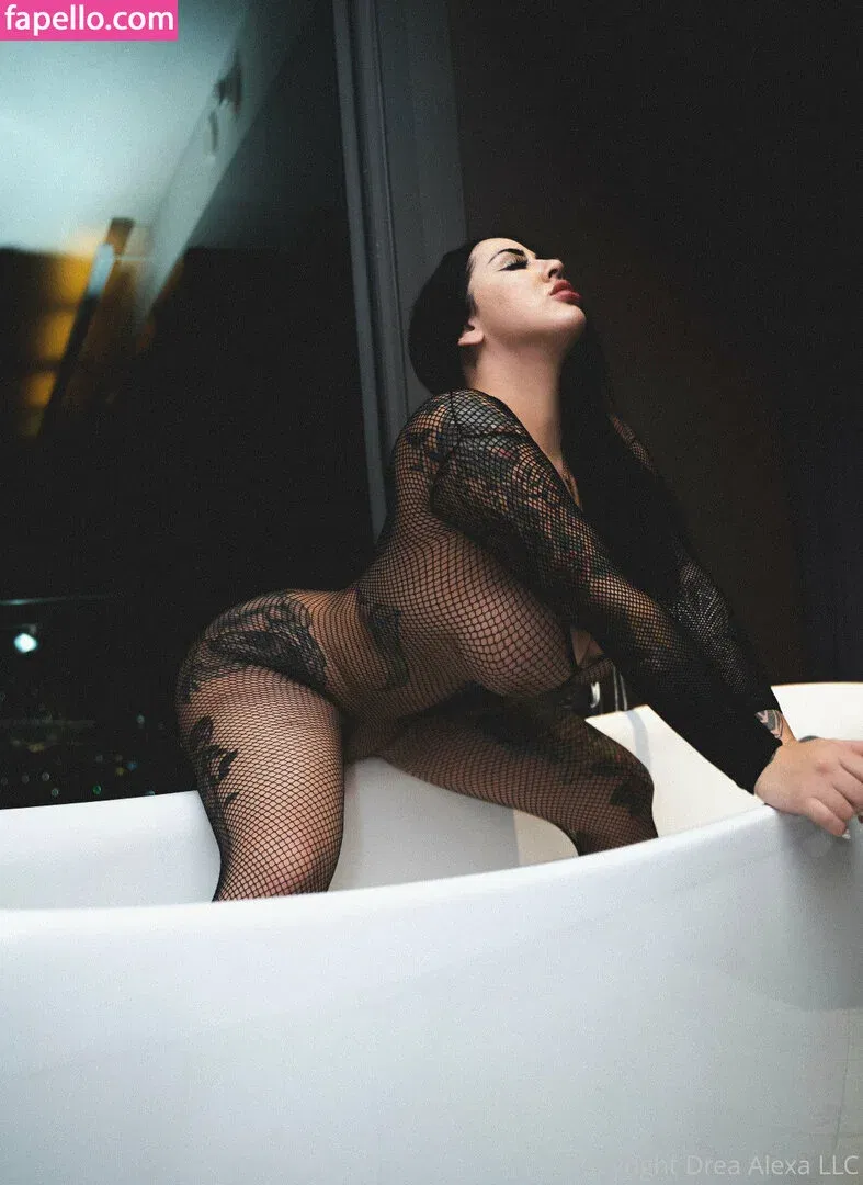 dreaalexatv Onlyfans Photo Gallery 