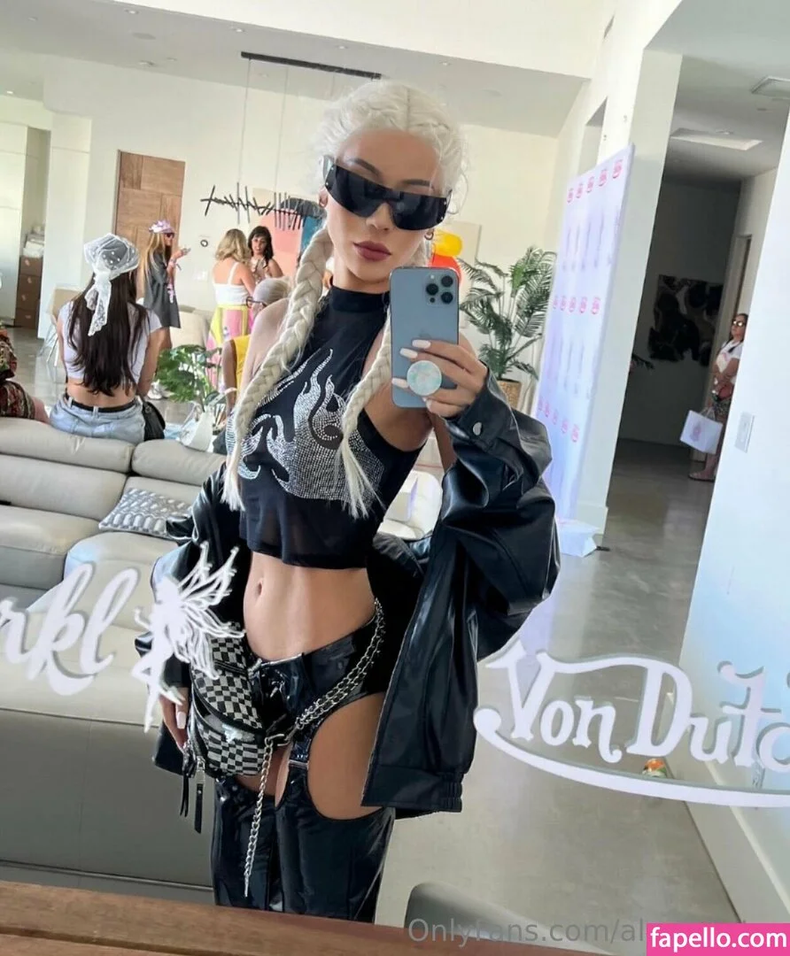 Alana Lister Onlyfans Photo Gallery 