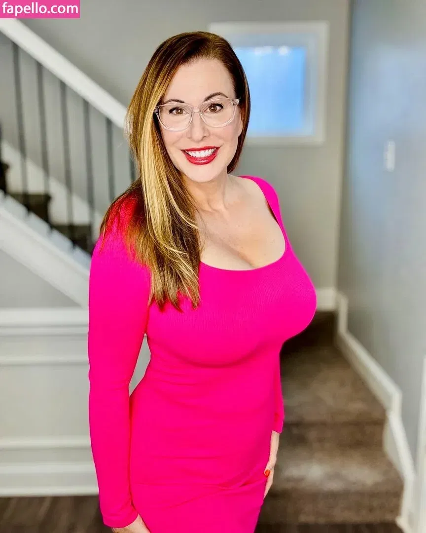 elaina_stjames Onlyfans Photo Gallery 