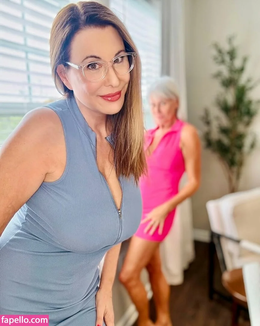 elaina_stjames Onlyfans Photo Gallery 