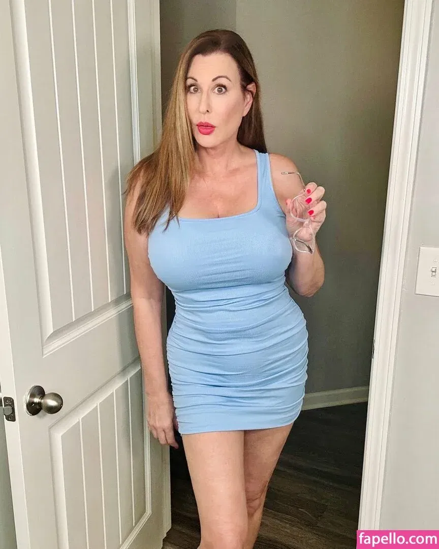 elaina_stjames Onlyfans Photo Gallery 